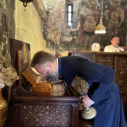 Литургијом у цркви Светог Николаја у Бијелом Пољу началствовао О. Предраг Поповић