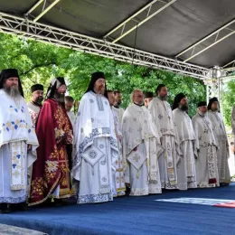 Свечана прослава Видовдана у манастиру Грачаница