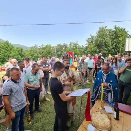 Тројчиндан молитвено прослављен у Заграду код Берана