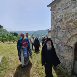 Тројчиндан молитвено прослављен у Заграду код Берана