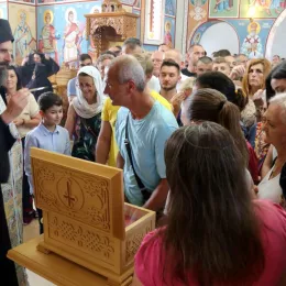 ОСВЕШТАН ХРАМ СВЕТОГ ОЦА ВАРНАВЕ НА ВРАЊЕШУ У ИСТОЧНОМ НОВОМ САРАЈЕВУ