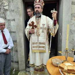 Епископ Методије богослужио у селу Полица код Берана