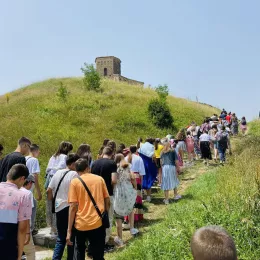 Дјеца из школе вјеронауке „Свети Сава“