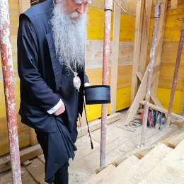 Митрополит Јоаникије обишао радове на изградњи Храма Светог Саве на Жабљаку