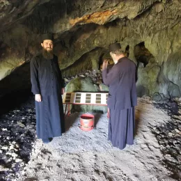 Освећење крста у селу Доња Брезна