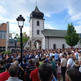 Архиепископ Атанасије освештао споменик хероја са Кошара Предрага Леовца