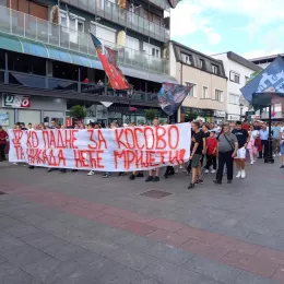 Архиепископ Атанасије освештао споменик хероја са Кошара Предрага Леовца