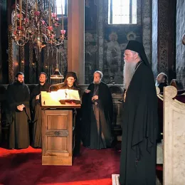 Митрополит Јоаникије уочи Видовдана служио бденије у Високим Дечанима