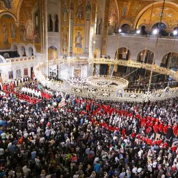 Десетине хиљада Београђана у Спасовданској литији