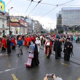 Десетине хиљада Београђана у Спасовданској литији