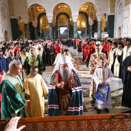 Десетине хиљада Београђана у Спасовданској литији