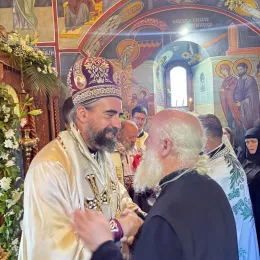 Митрополит Методије богослужио у манастиру Златеш