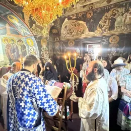 Митрополит Методије богослужио у манастиру Златеш