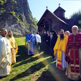 Прослављен Свети великомученик Пантелејмон, слава манастира Самограда