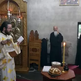 Света архијерејска литургија у Ступовима