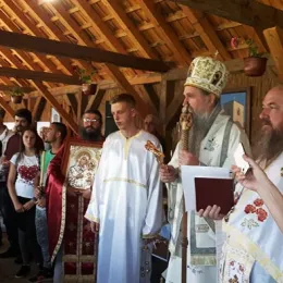 Епископ Јоаникије служио Литургију у манастиру Ђурђеви Ступови