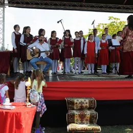 Митрополит Амфилохије у манастиру Косијерево, покрај моштију Светог Арсенија, са више архијереја СПЦ служио Свету службу Божију