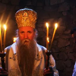 Владика Јоаникије: Крст је знак силе Божје и нашег искупљења