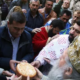 Владика Јоаникије: Крст је знак силе Божје и нашег искупљења