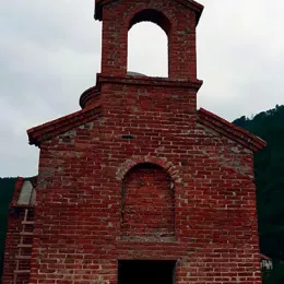 Владика Јоаникије обишао радове на изградњи храма Светог Јована Владимира