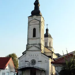 ОСВЕЋЕН ПРВИ ХРАМ ПОСВЕЋЕН JАСЕНОВАЧКИМ НОВОМУЧЕНИЦИМА