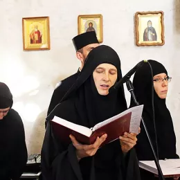 ОСВЕЋЕН ПРВИ ХРАМ ПОСВЕЋЕН JАСЕНОВАЧКИМ НОВОМУЧЕНИЦИМА