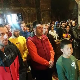 Литургија у храму Светог Николе у Никољцу