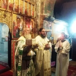 Литургија у храму Светог Николе у Никољцу