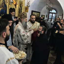 Митрополит Јоаникије свечано устоличен у трон Светог Петра Цетињског