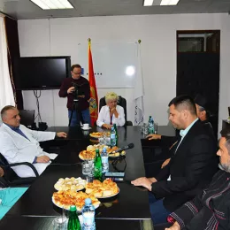 Предсједник Ковачевић и Епископ будимљанско-никшићки Методије уручили донацију ЈЗУ Општа болница Никшић