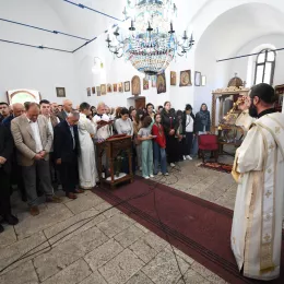 Литургијско сабрање у Андријевици: Митрополит Јоаникије и Епископ Методије служили Литургију, освештали нови звоник и бисту војводи Петру Бојовићу