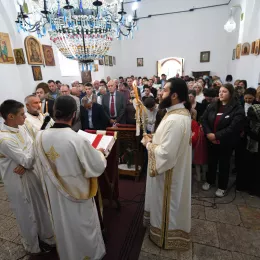Литургијско сабрање у Андријевици: Митрополит Јоаникије и Епископ Методије служили Литургију, освештали нови звоник и бисту војводи Петру Бојовићу