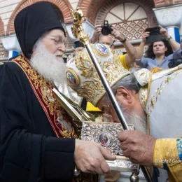 Часни појас Пресвете Богородице стигао са Атоса у грчки град Козани