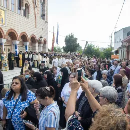 Часни појас Пресвете Богородице стигао са Атоса у грчки град Козани