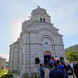Митрополит Јоаникије на слави манастира Косијерево