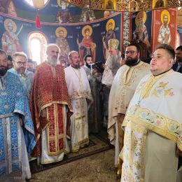 Митрополит Јоаникије на слави манастира Косијерево