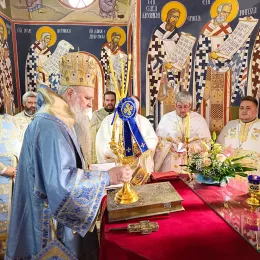 Митрополит Јоаникије на слави манастира Косијерево