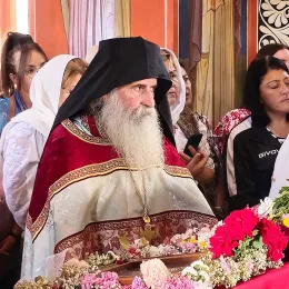 Митрополит Јоаникије на слави манастира Косијерево