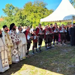 Литургијски прослављен празник Светих новомученика Јасеновачких (ФОТО/ВИДЕО)