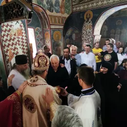 Света Архијерејска Литургија у манастиру Подмалинско