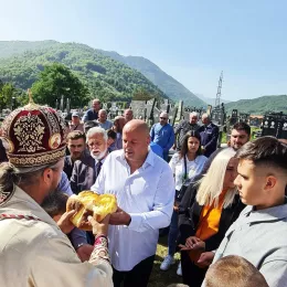 Епископ Методије богослужио у Ријеци Марсенића код Берана