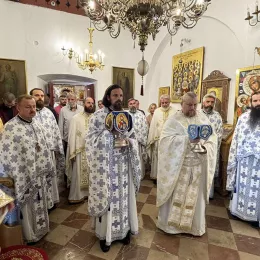 Молитвено обиљежена трећа годишњица од устоличења Митрополита Јоаникија