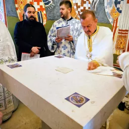 Митрополити Јоаникије и Методије освештали храм Светих Сергија и Вакха у Ђулићима код Андријевице