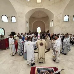 Света Архијерејска Литургија и освећење парохијског дома у Плужинама
