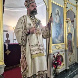 Света Архијерејска Литургија у Гусињу