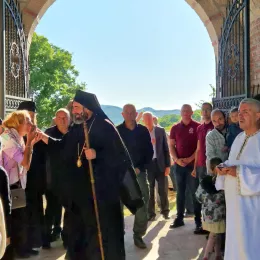 Архијерејска Литургија и слава манастира Косијерево