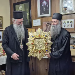 Патријарх Порфирије посетио манастир Савину