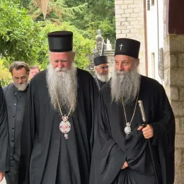 Патријарх Порфирије посетио манастир Савину