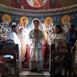 Литургија и парастос у манастиру Косијерево