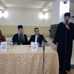 Књига „Ухваћени у вршењу својих права“ промовисана у Бару